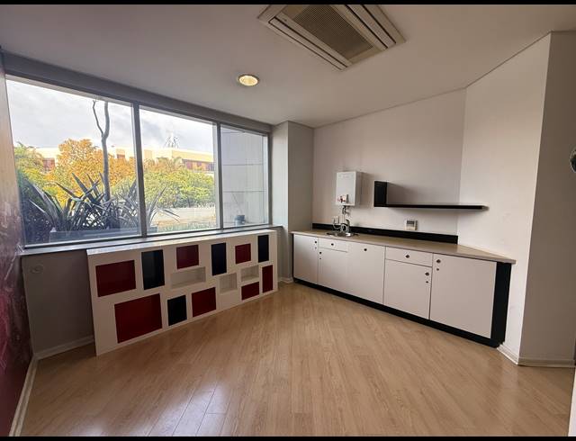 481M² OFFICE TO LET IN PARKTOWN
